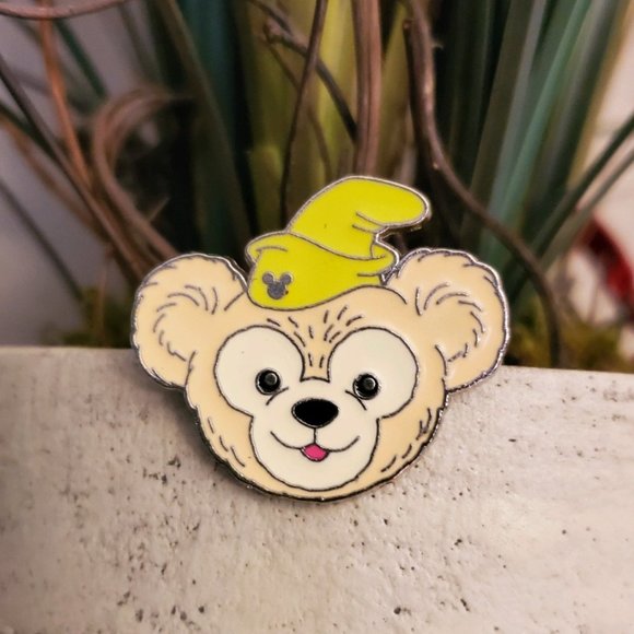 Duffy Bear In Dumbo's Hat Disney Hidden Mickey Pin - Picture 1 of 5
